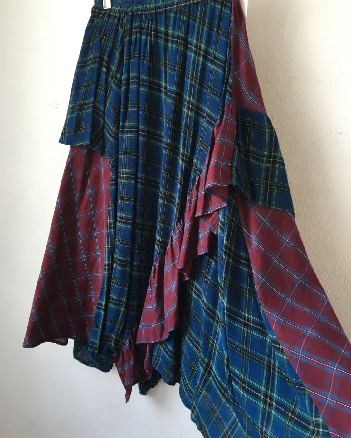 Unbalanced check pattern skirt 상품이미지3