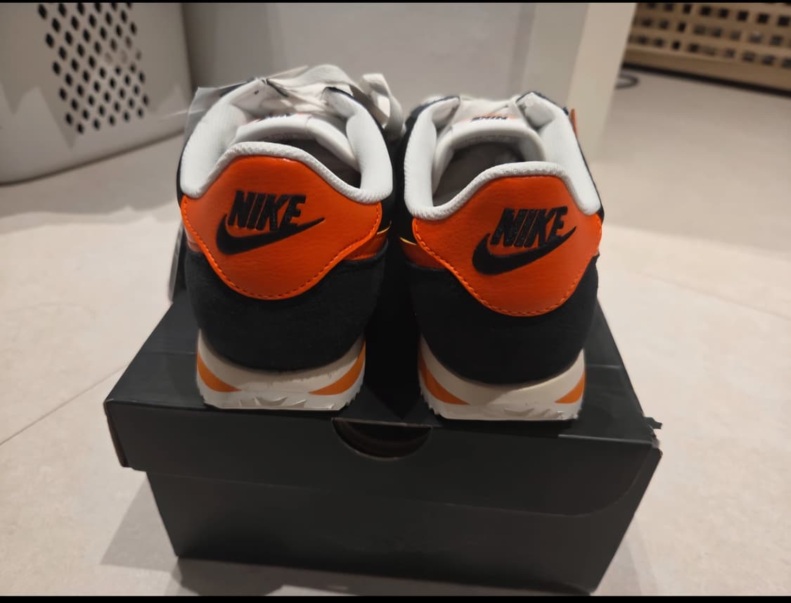 새상품_나이키 코르테즈 TXT 블랙/오렌지 275 상품이미지4