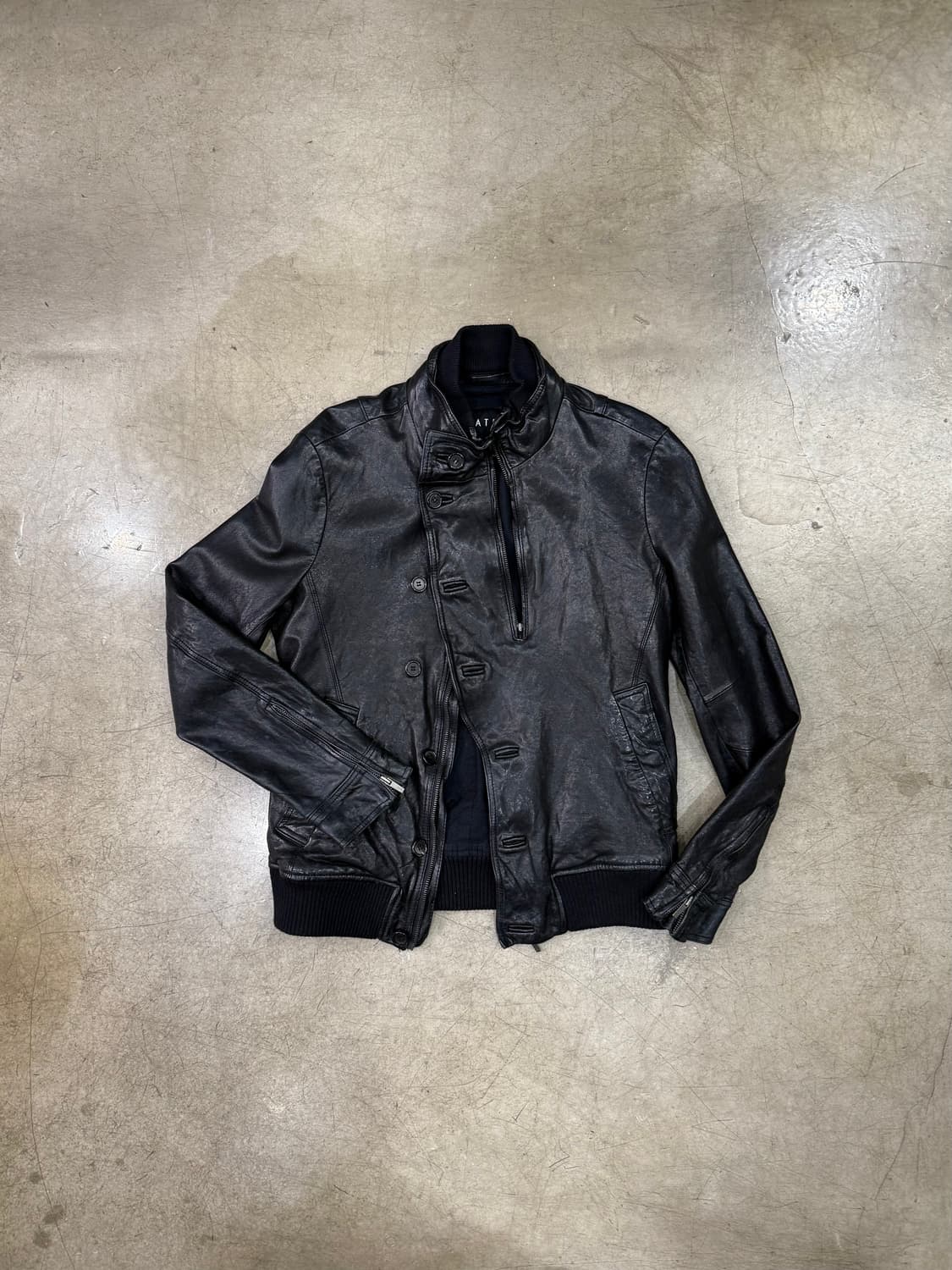 언밸런스 버튼 디테일 레더 자켓 상품이미지5