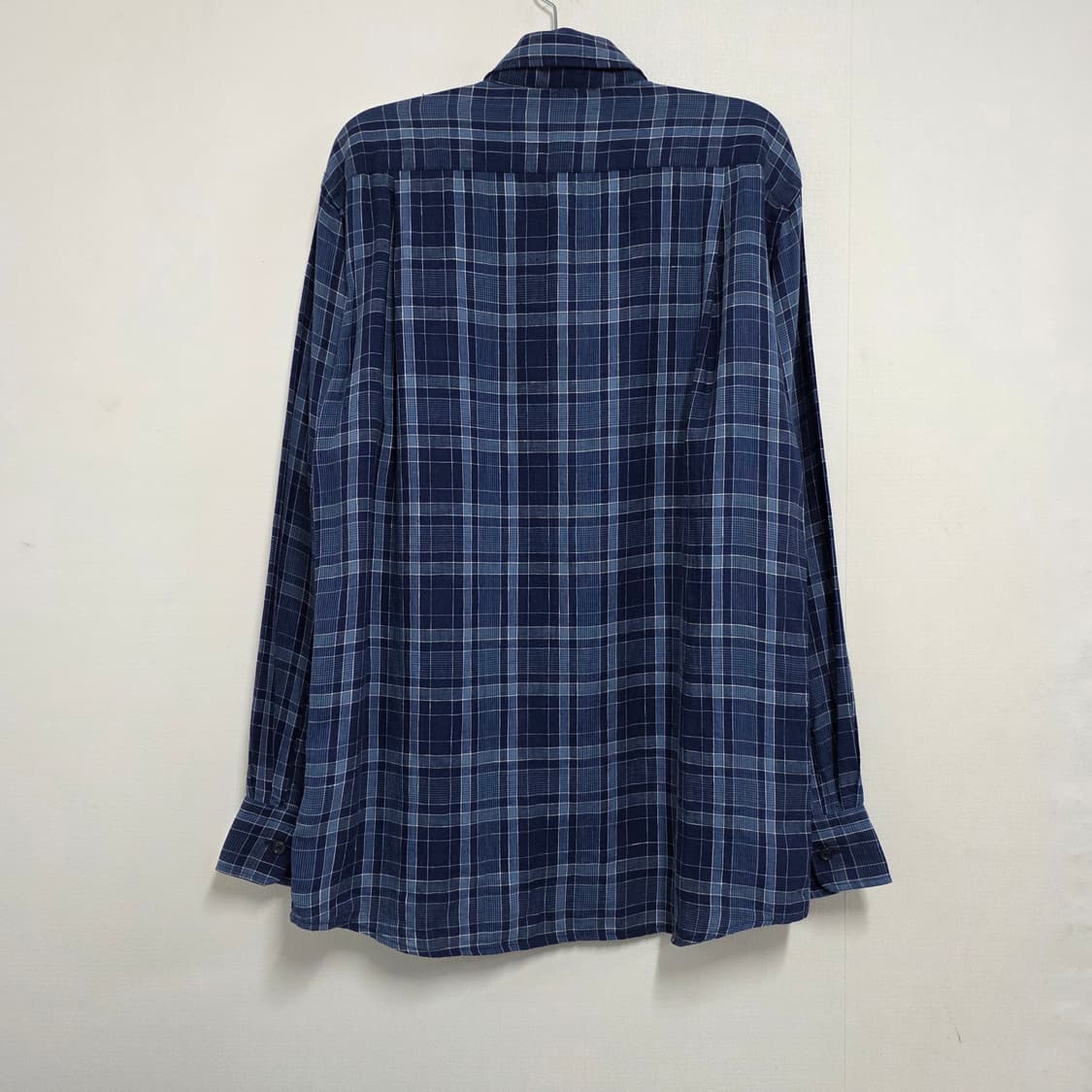새상품) M 유니클로 프리미엄 린넨 체크 셔츠 네이비 블루 상품이미지4