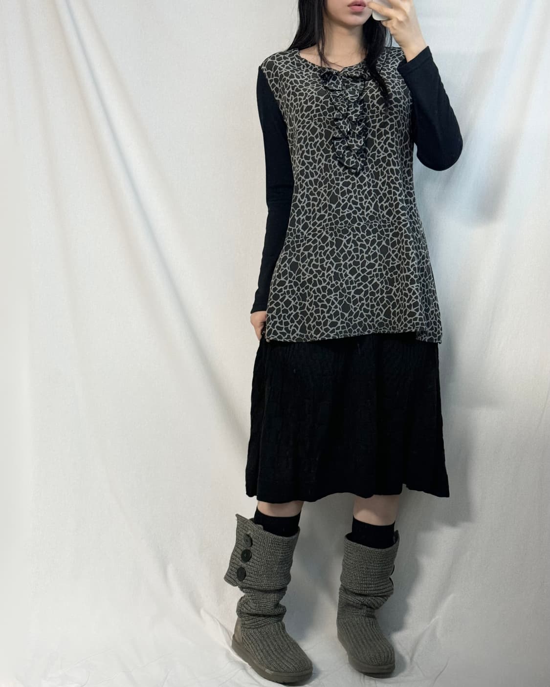 프릴 버튼 넥 패턴 탑 상품이미지6