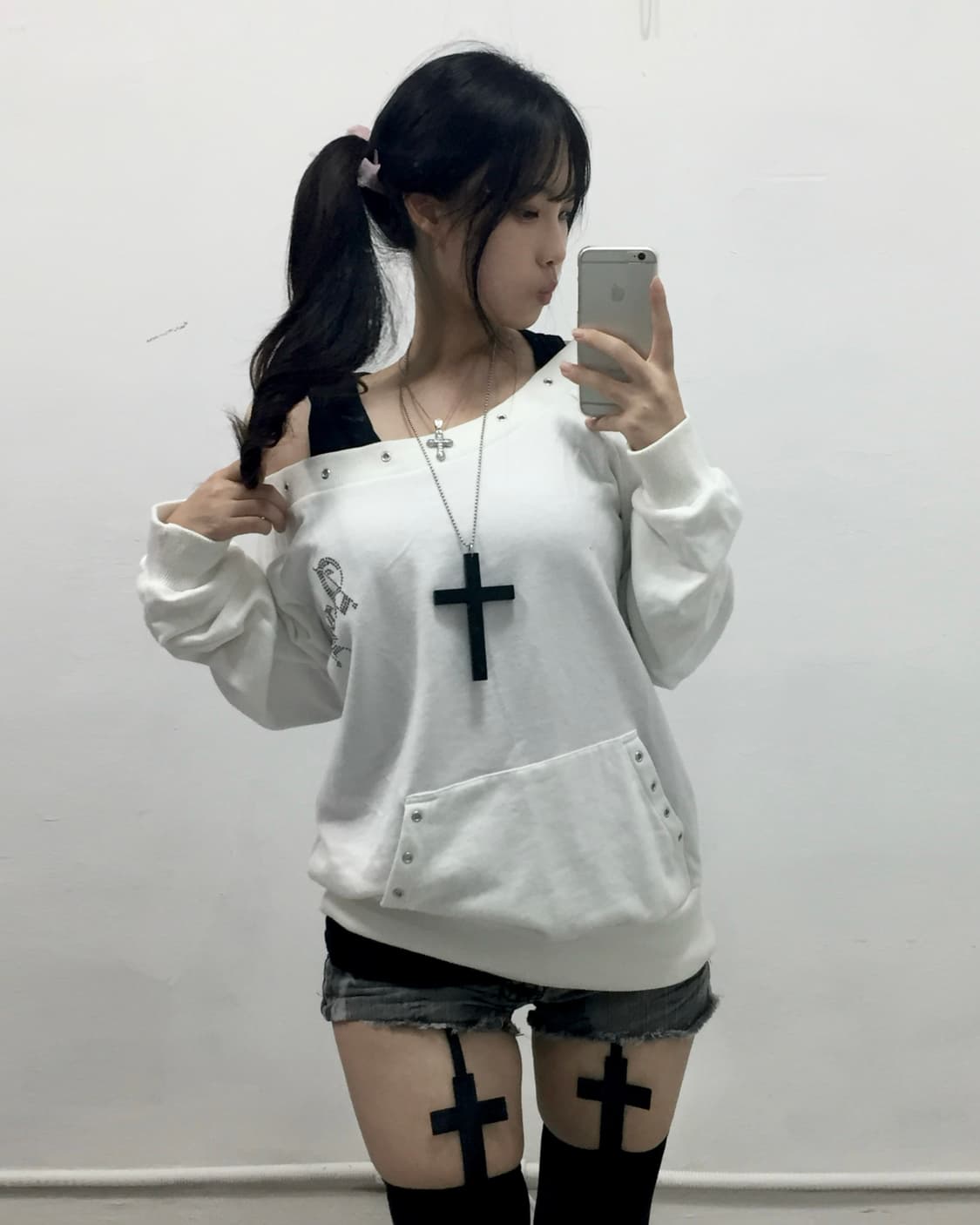 [ORIGINAL JEANS] 펑크 스컬 스터드 데님숏츠 상품이미지3