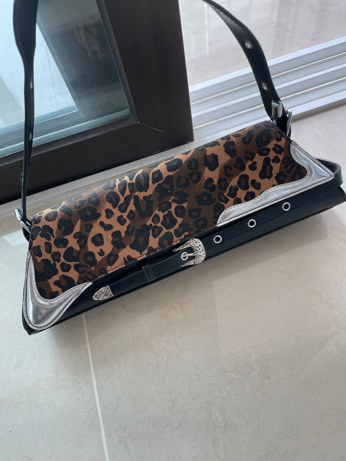 호피 레오파드 버클 숄더백 갸루 y2k  상품이미지4