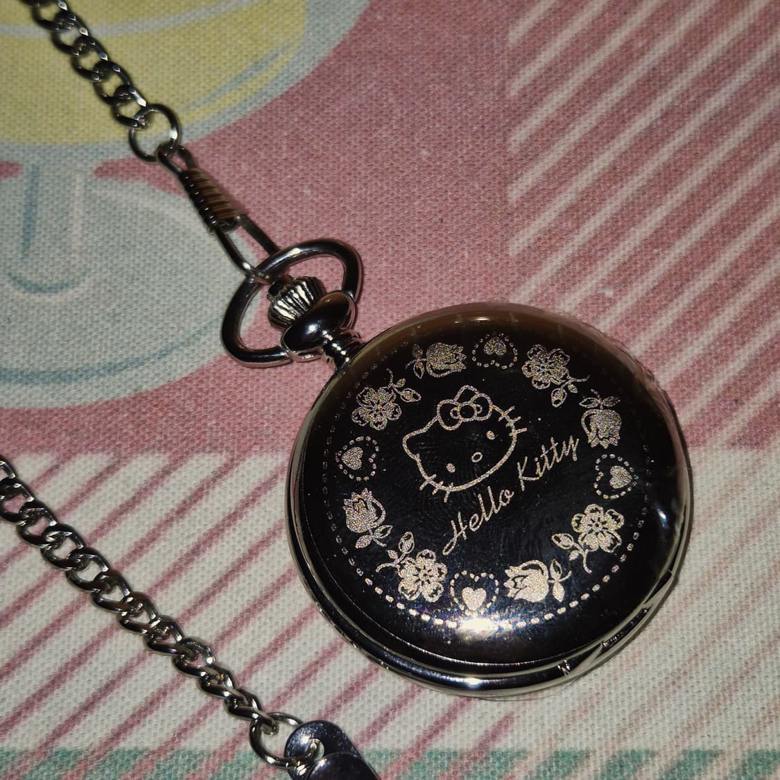 06s 헬로키티 핑크 실버 글리터 회중 시계 상품이미지10
