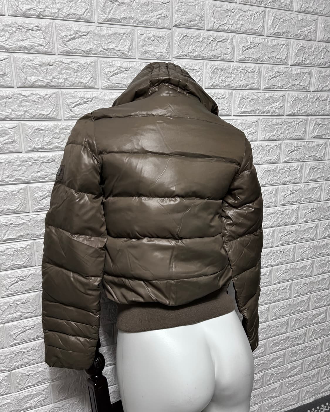 디젤 비대칭 넥 디테일 패딩  상품이미지4