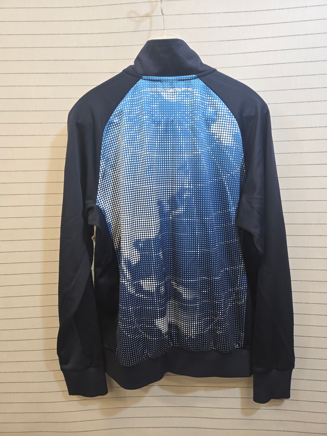 데상트 무브 스포츠 트랙 자켓 네이비 상품이미지6