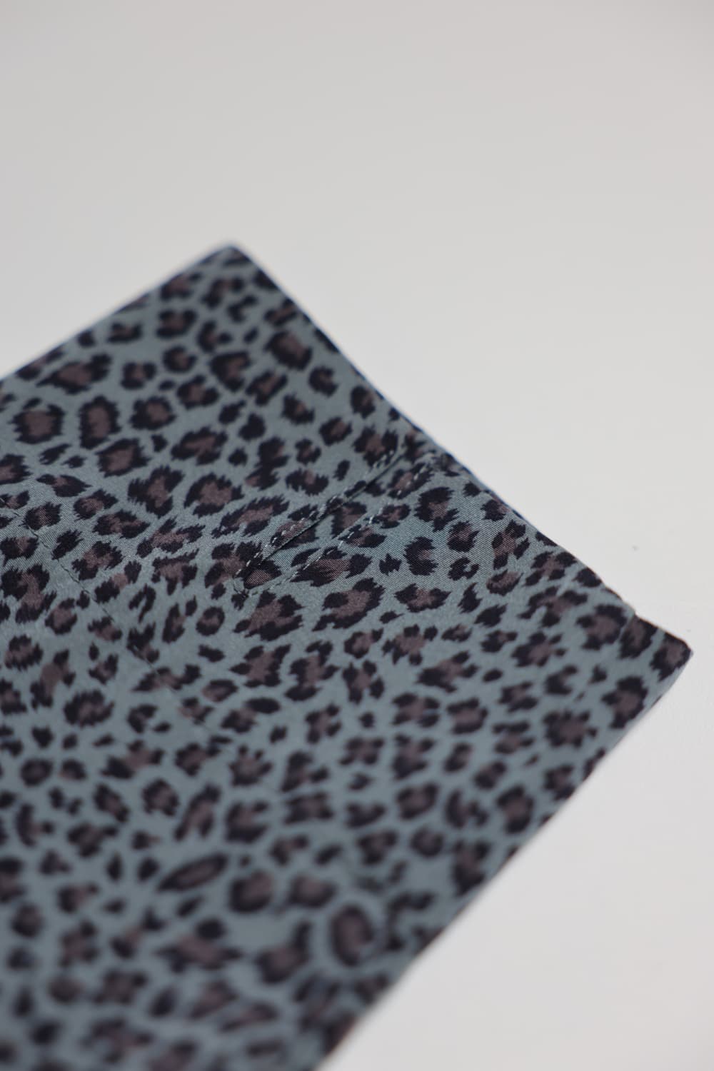 [JPN] Grey Leopard Pattern Shirt 상품이미지6