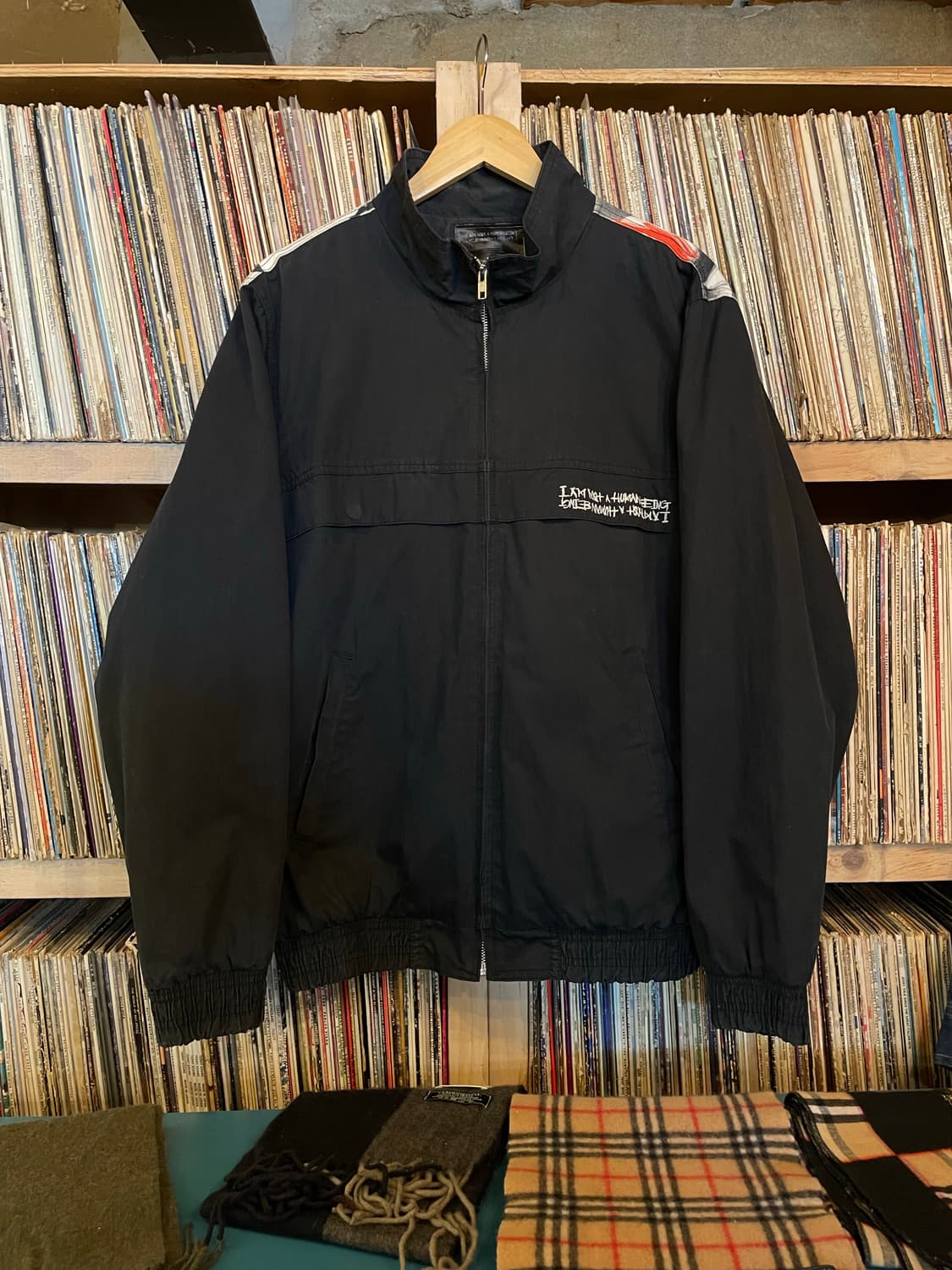 암낫어휴먼비잉 후아유 트랙탑 자켓 상품이미지1