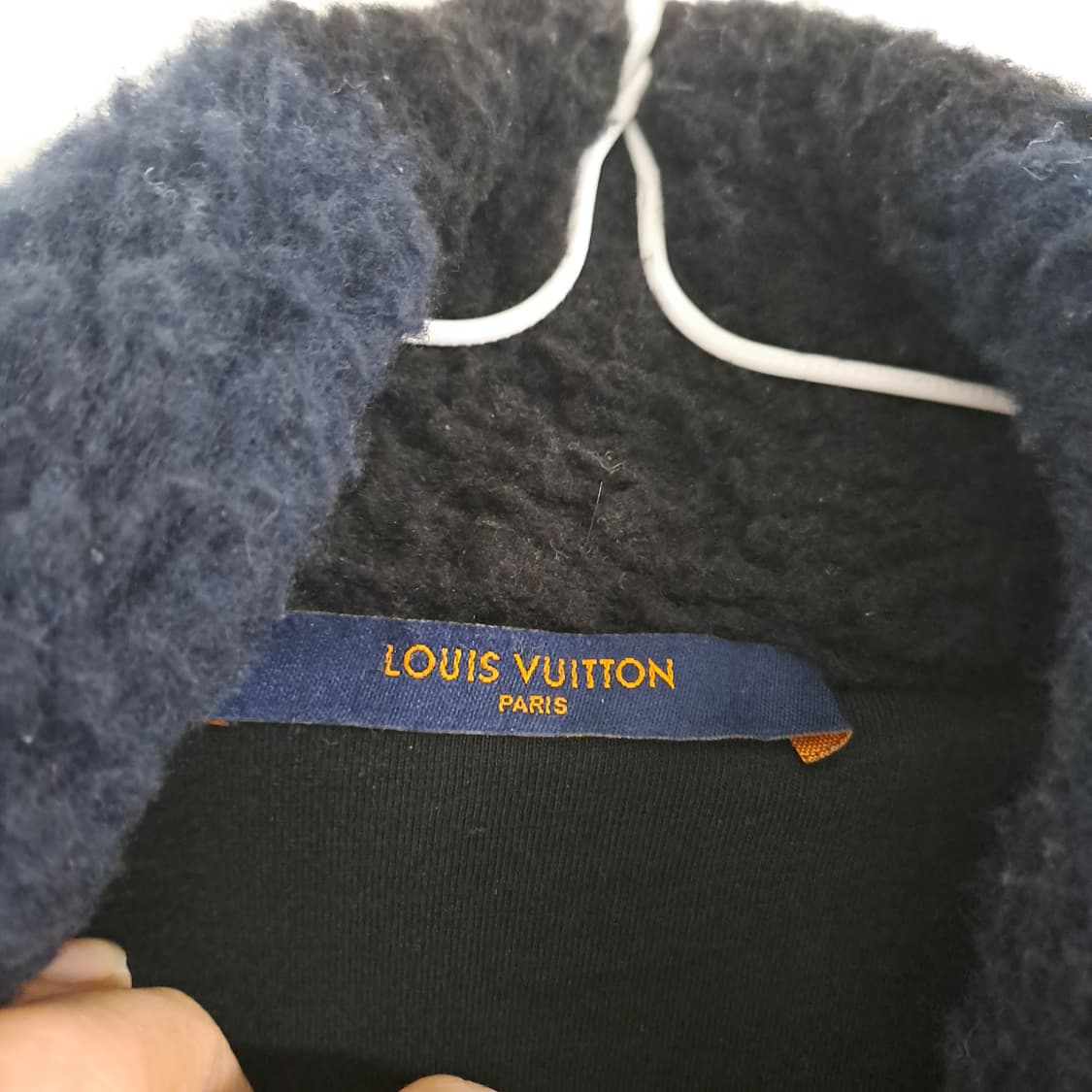 루이비통 니고 다미에 후리스 상품이미지3