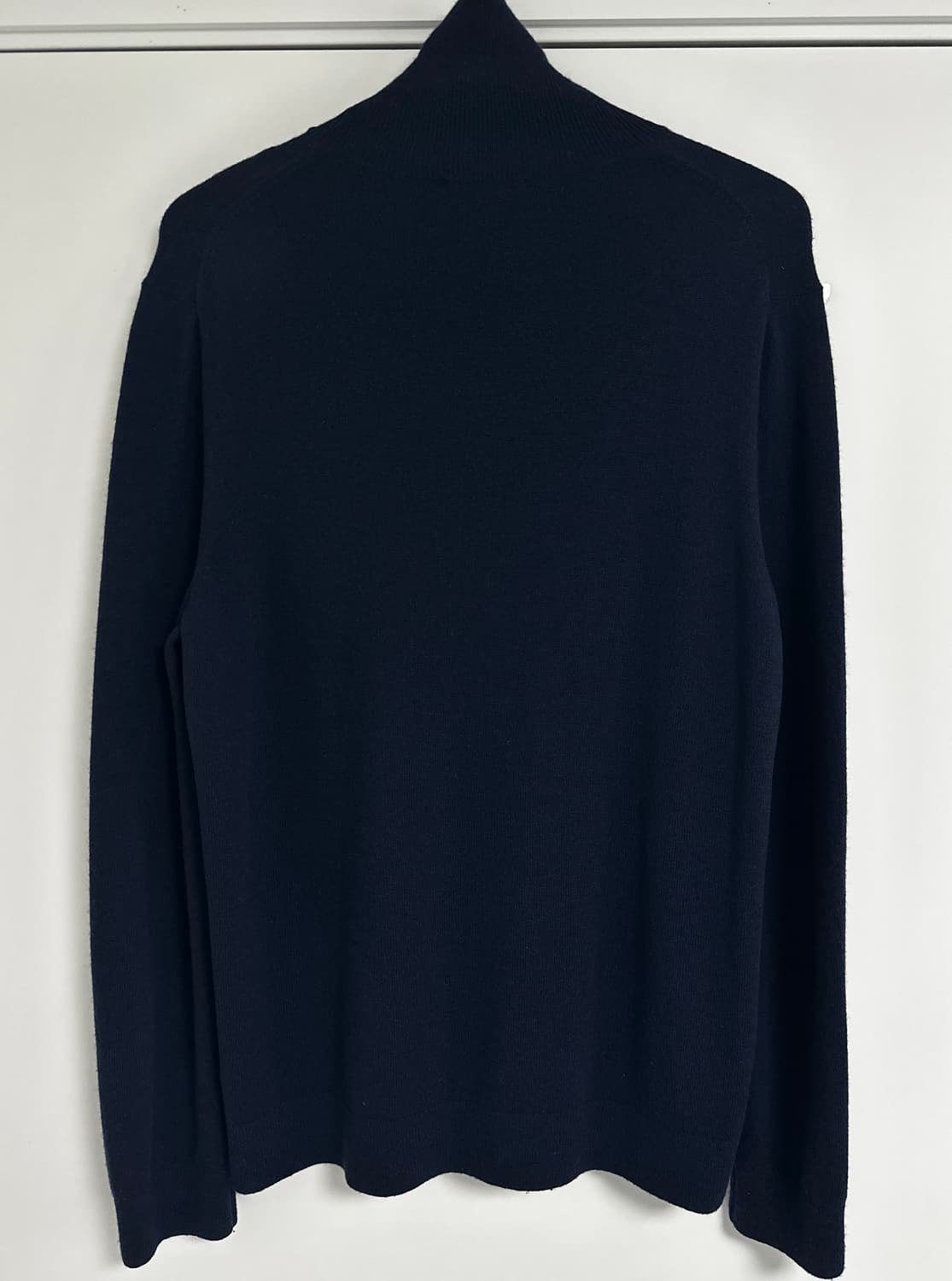 [코스] 남성 야크울 터틀넥 니트 상품이미지5