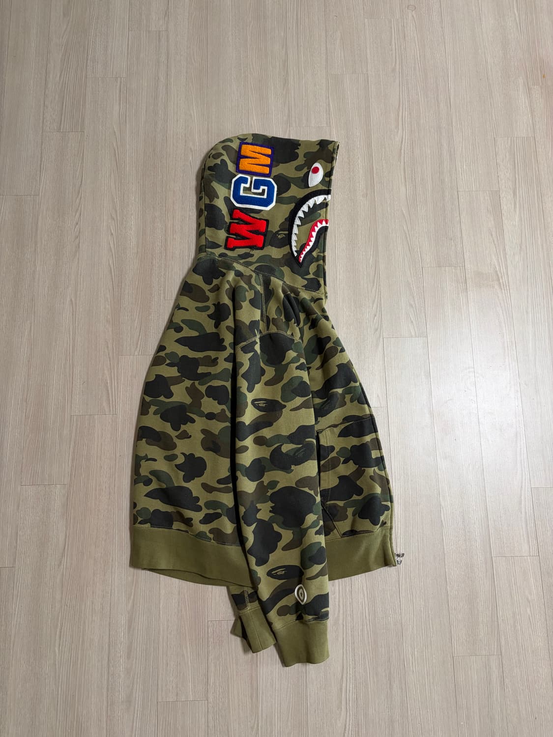 배이프 샤크후드 녹계L 상품이미지1