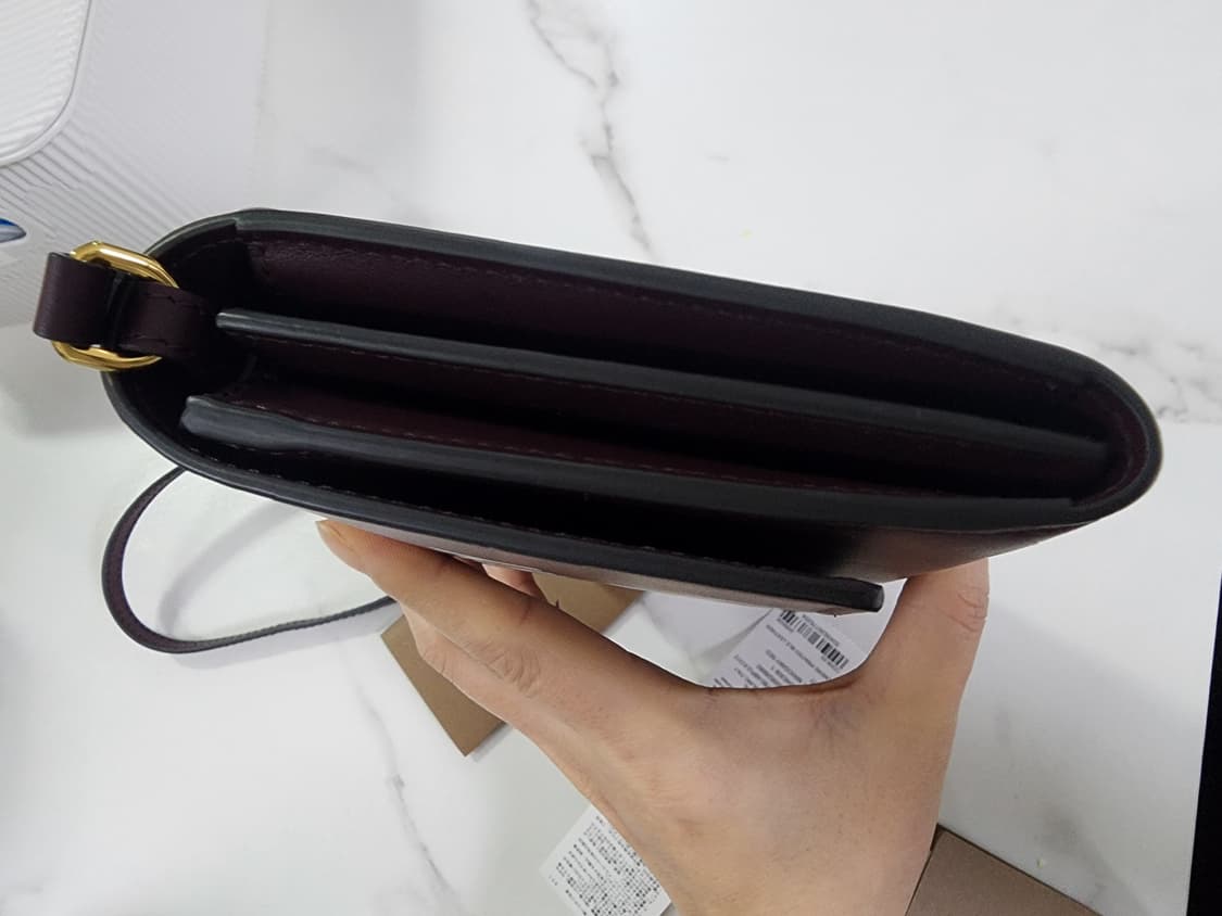 버버리 헤이즐미어 로고 월렛 미니 크로스백 상품이미지4