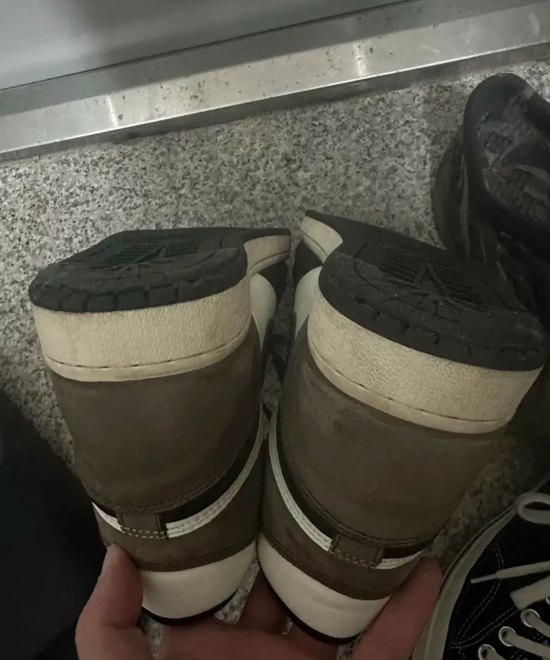 [275] 나이키 에어 조던 1 OG 하이 다크 모카 상품이미지9