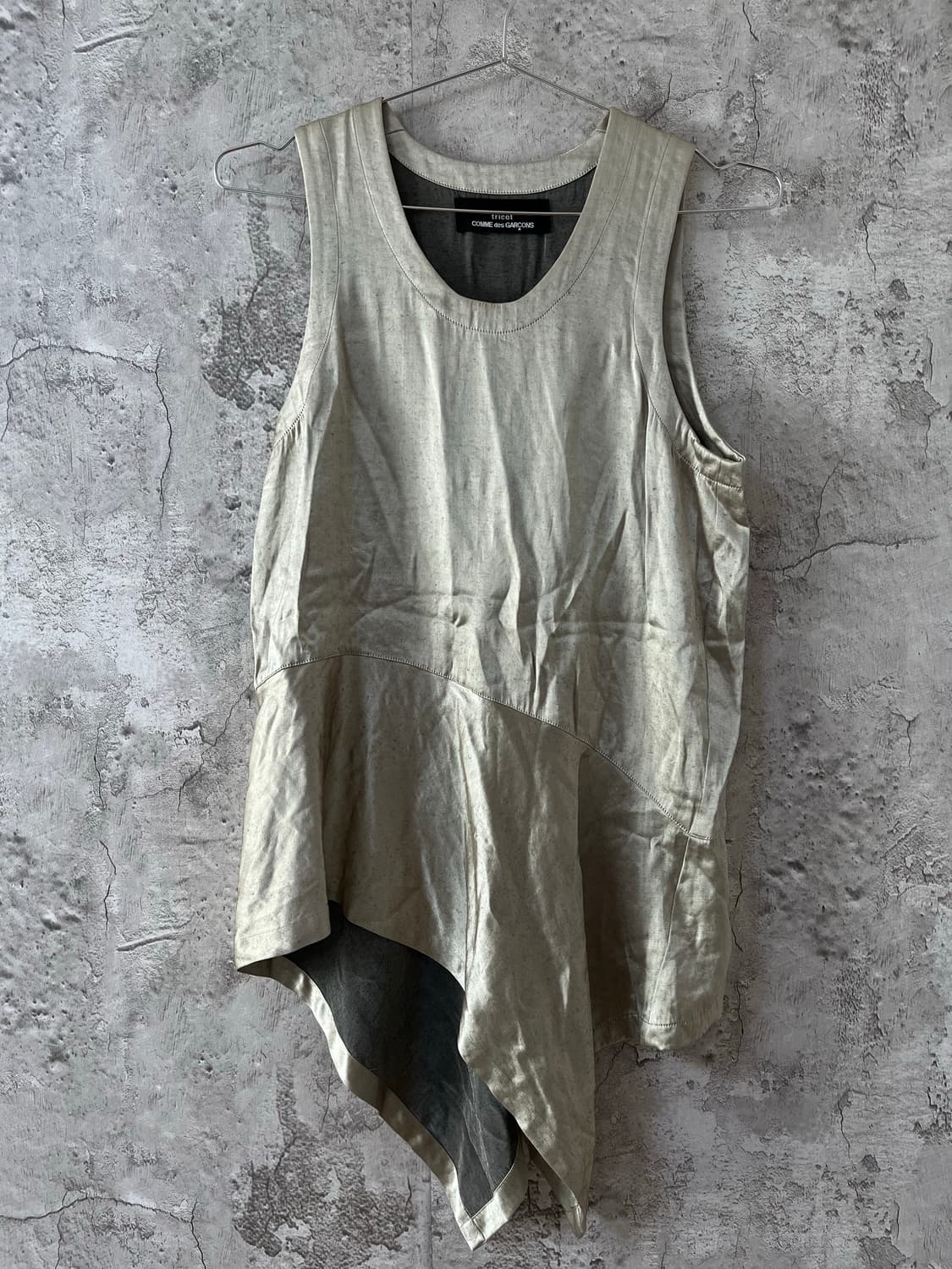 꼼데가르송 아시메트릭 컷 벨벳 슬리브리스 탑 상품이미지6