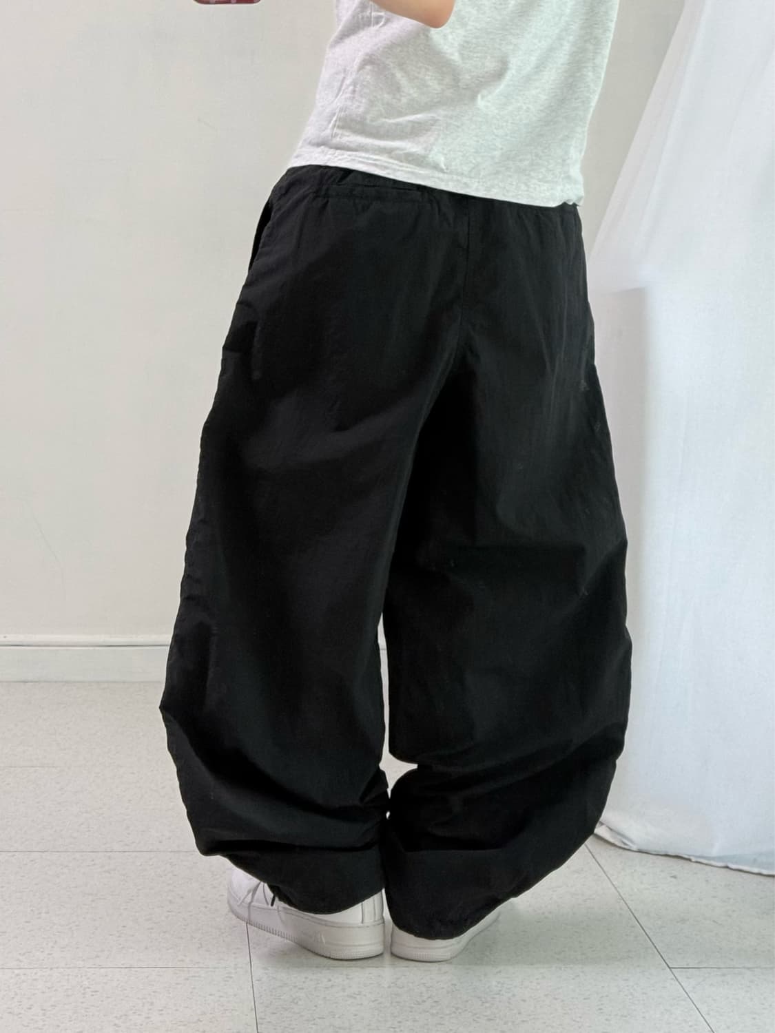 트래블 블랙 나일론 팬츠 상품이미지4