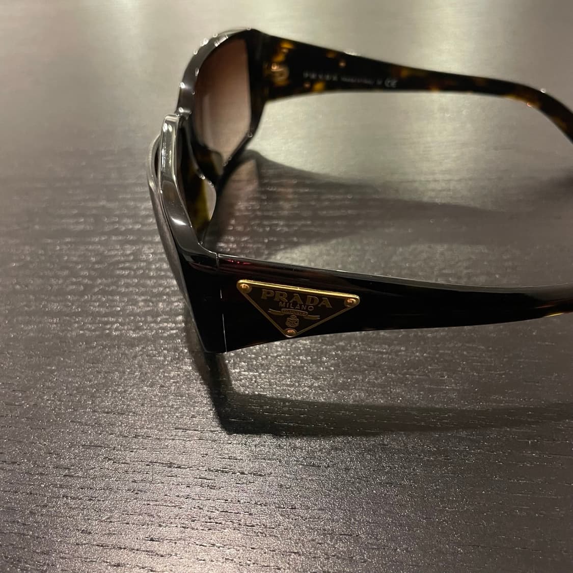 프라다 로고 선글라스 상품이미지3