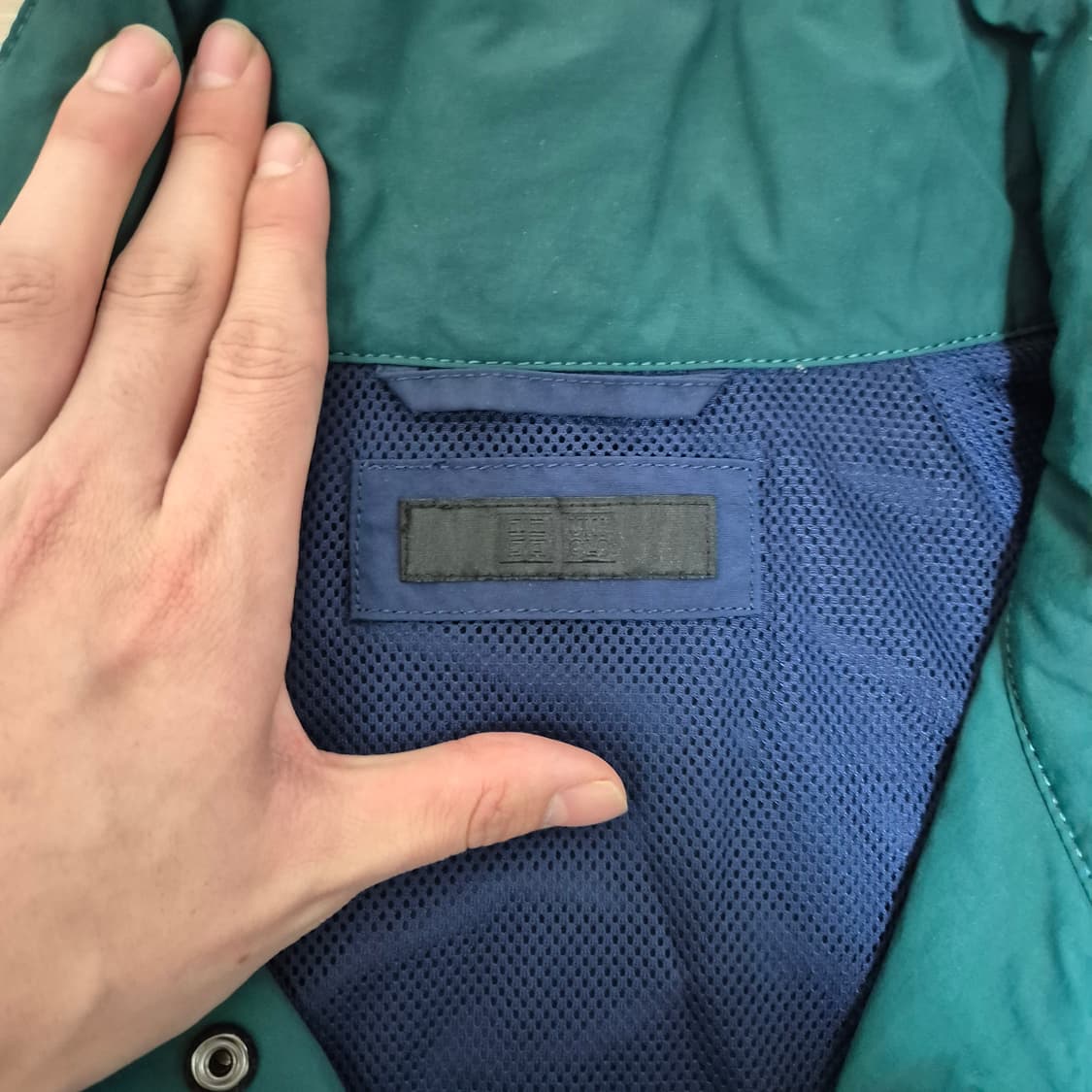 유니클로 네이비 바람막이 자켓 상품이미지4