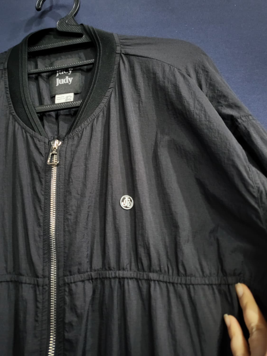 쥬시쥬디 나일론 오버핏 셔링자켓 상품이미지3