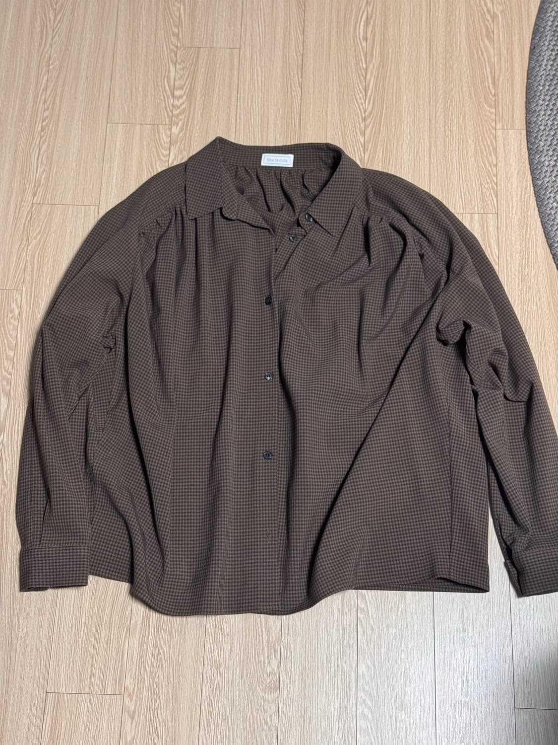 쉬이즈큐트 체크 제인셔츠 브라운 팝니다 상품이미지2