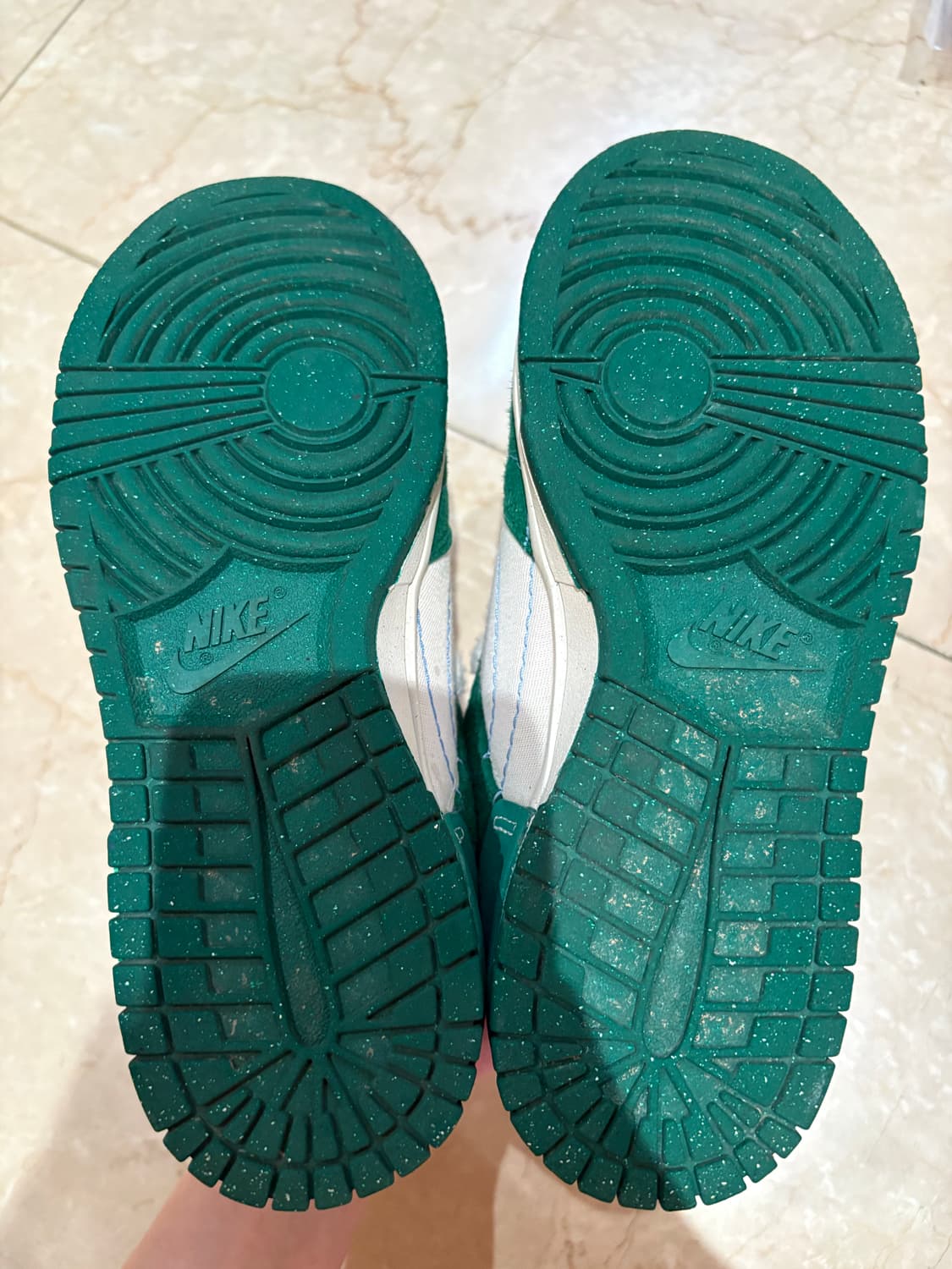 나이키 디스럽트 245 정가 139,000 상품이미지5