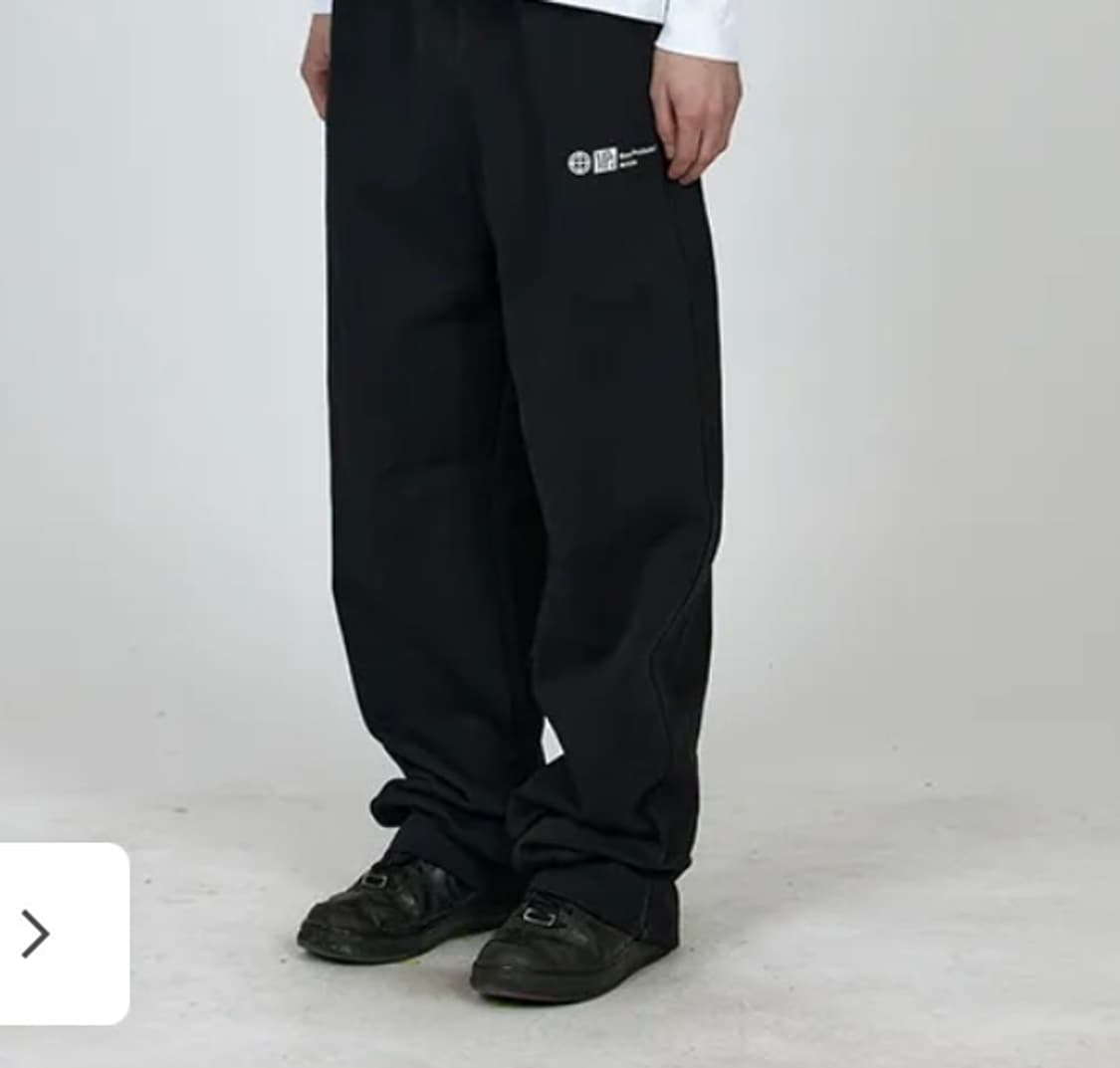 플라스틱프로덕트 스웻팬츠 상품이미지1