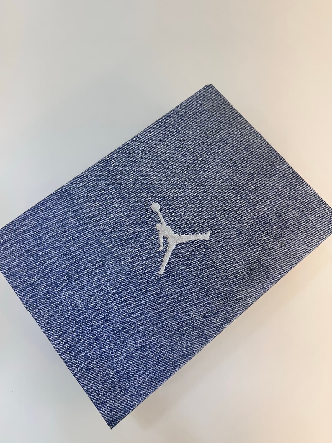 (W) 조던 1 미드 SE 화이트 세일  상품이미지3