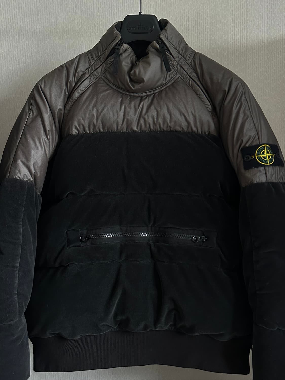 스톤아일랜드 x 바니스뉴욕 벨벳 아노락 L(105) 블랙 상품이미지1