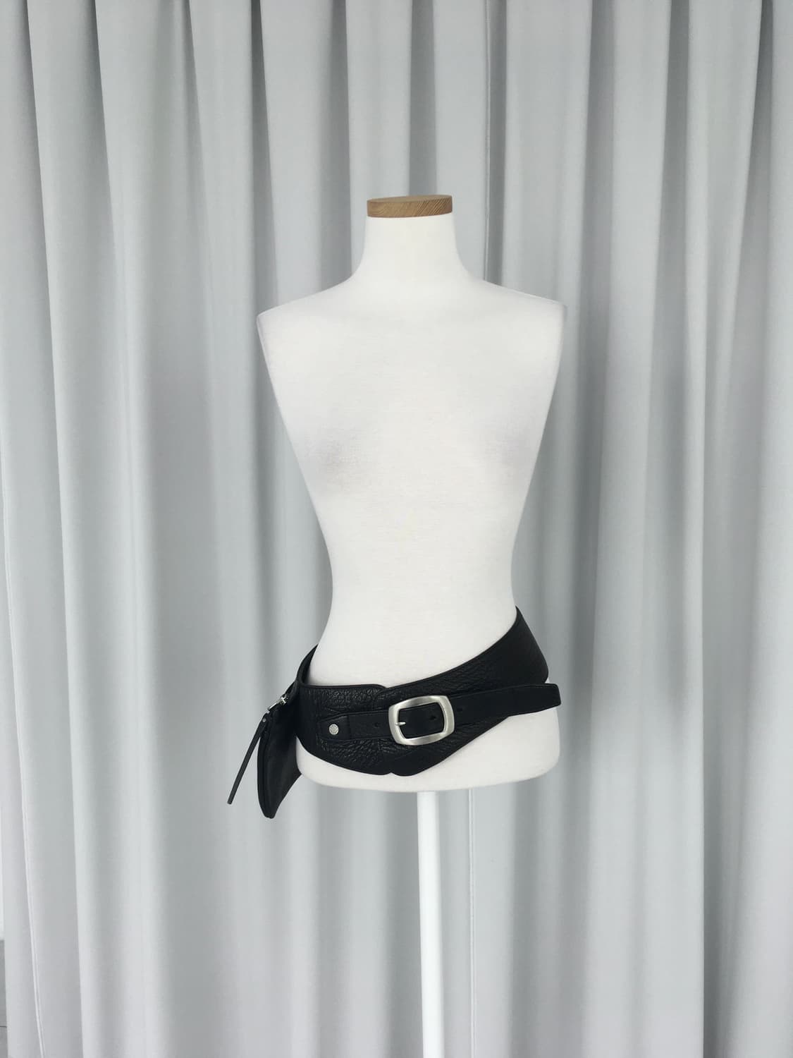 Hiroko Koshino 히로코코시노 벨트 백 상품이미지2