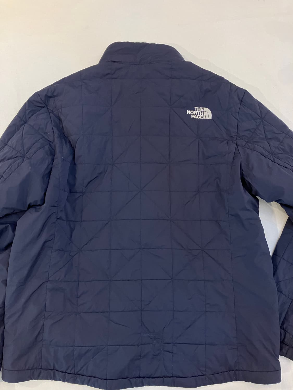 노스페이스 브이모션 바둑판 퀼팅 경량패딩 상품이미지4