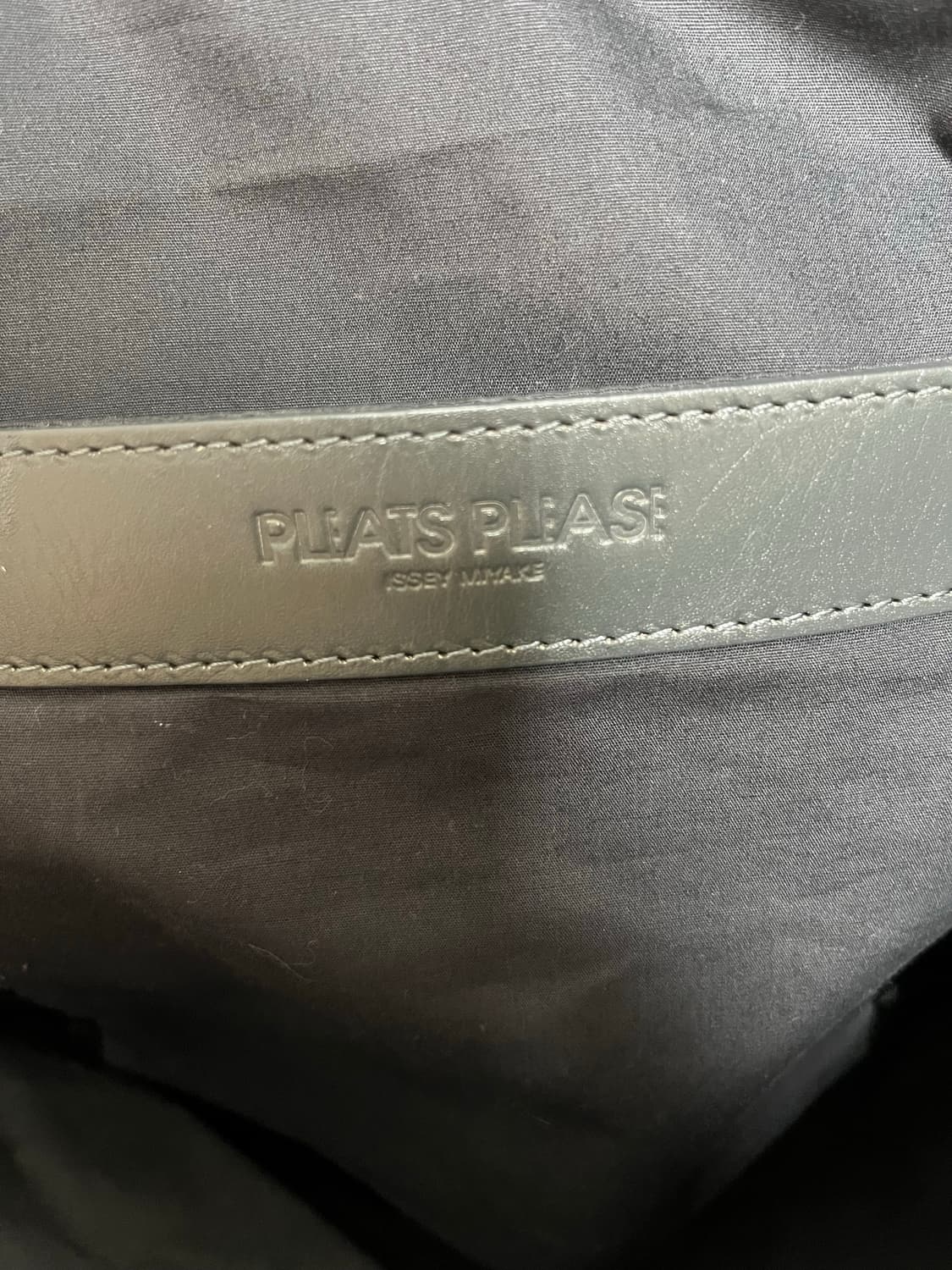 이세이미야케 플리츠플리즈 토트백 그레이 정품 상품이미지6