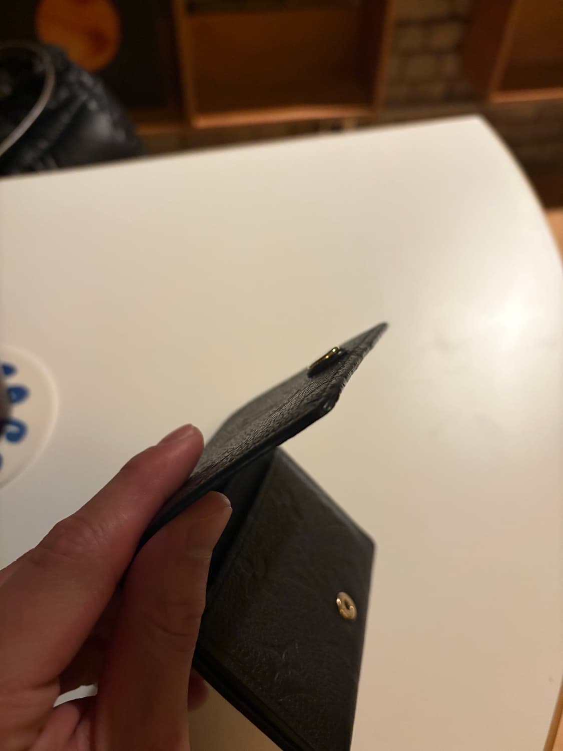 루이비통 카드 홀더 모노그램 엠보스 블랙 상품이미지3