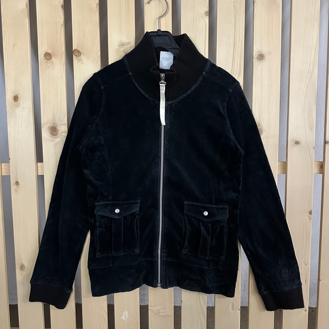 (S) 아디디스 블랙 벨벳 트랙 자켓 상품이미지1