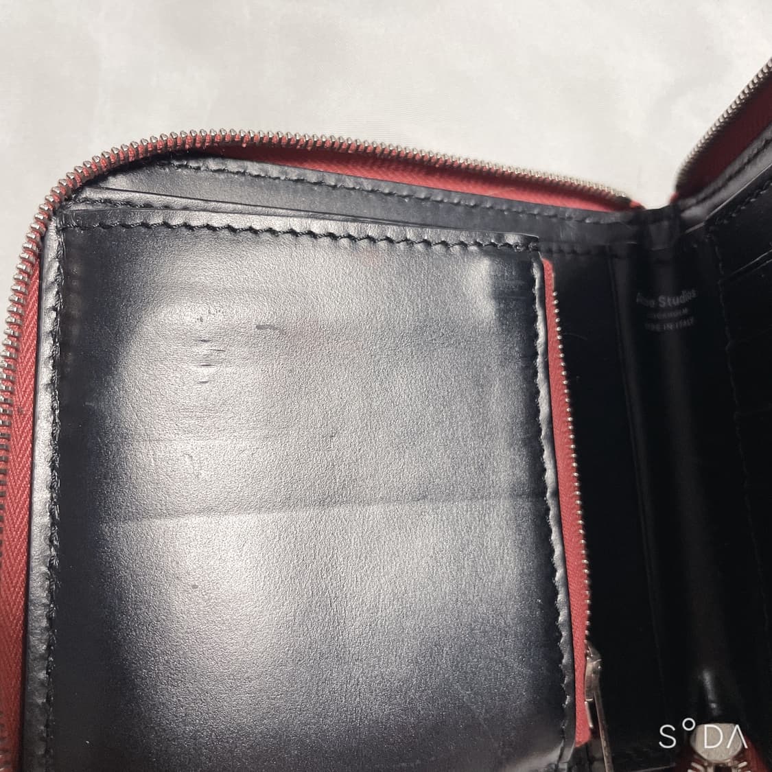 아크네스튜디오 버건디 지갑 상품이미지8