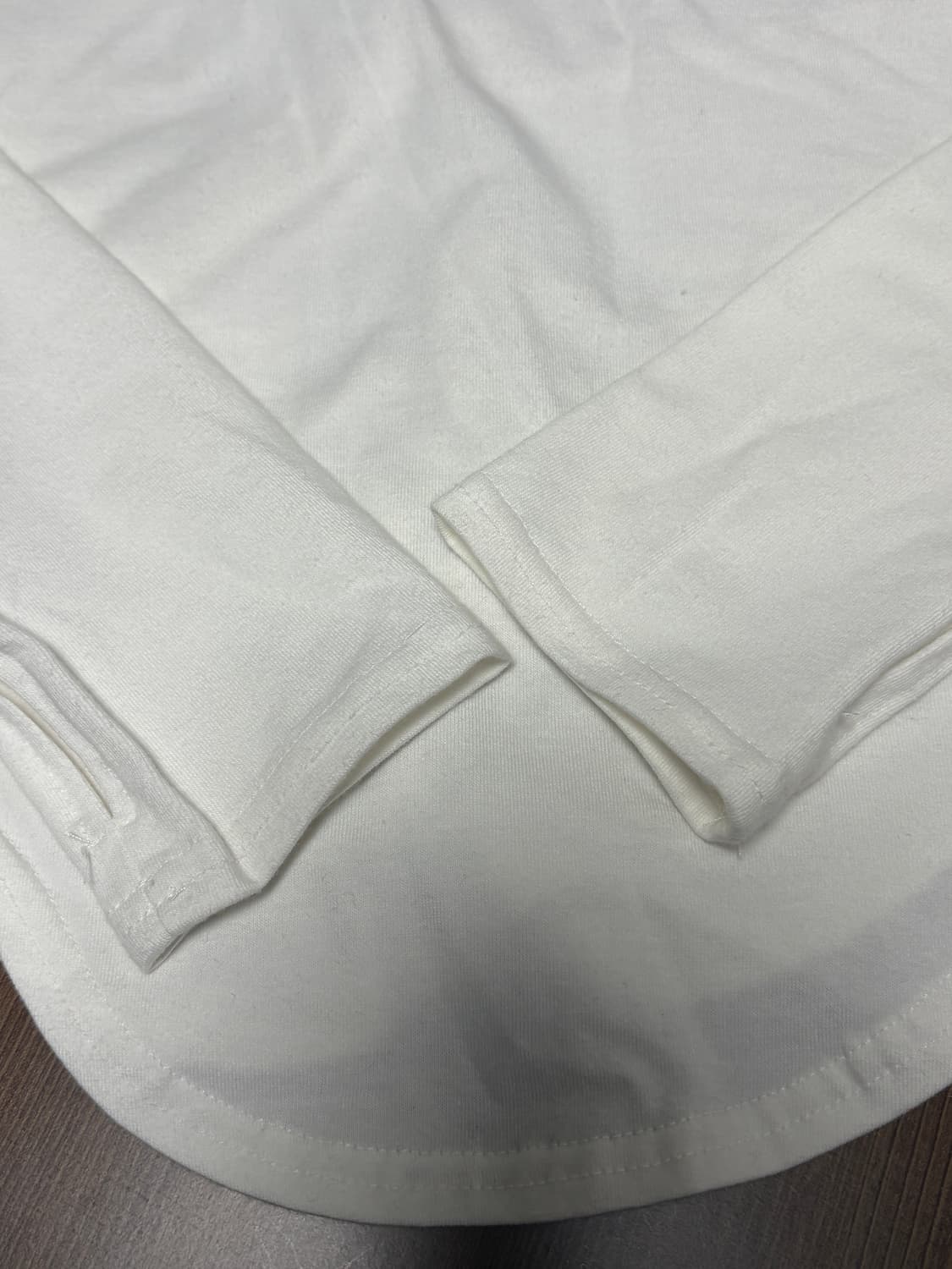 플리즈노팔로우 달린 셔링탑 화이트 상품이미지4