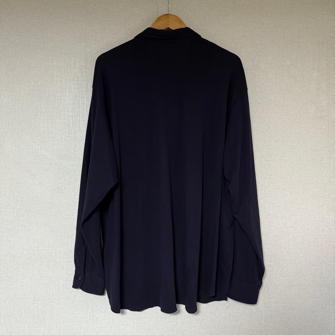 [3]코모리 24SS 네이비 코튼 저지 셔츠 상품이미지7