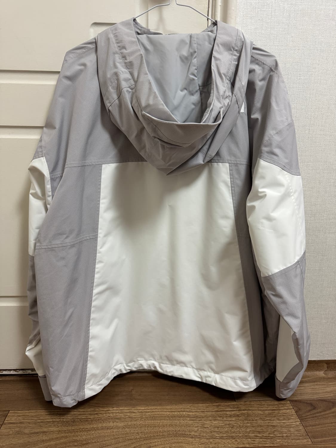 (L size)노스페이스 바람막이 라인 엑스 화이트 상품이미지2