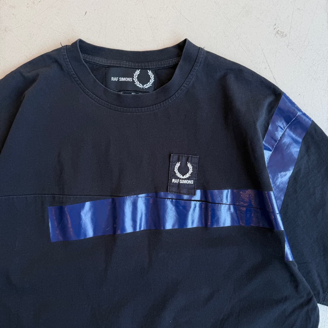 라프시몬스 x 프레드페리 테이프 하프티 상품이미지1