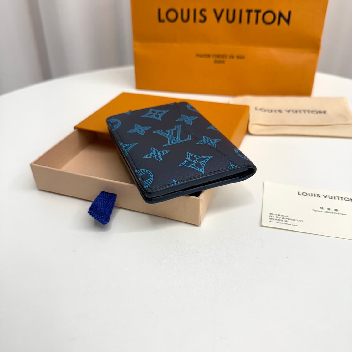 [한정판] 루이비통 쉐도우 오거나이저 지갑 네이비 블루 상품이미지6