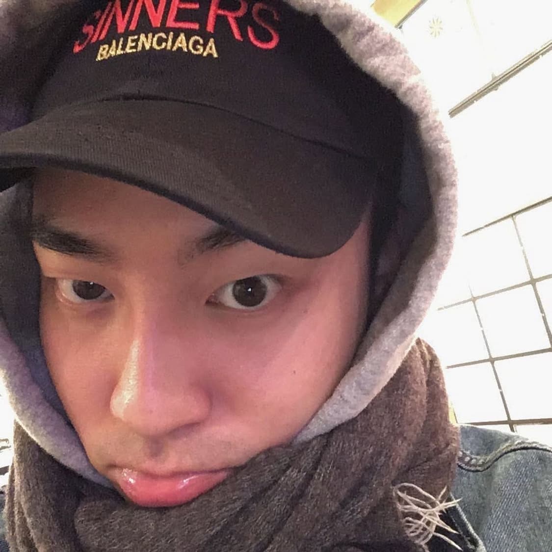 발렌시아가 SINNERS 볼캡 네이비 상품이미지3