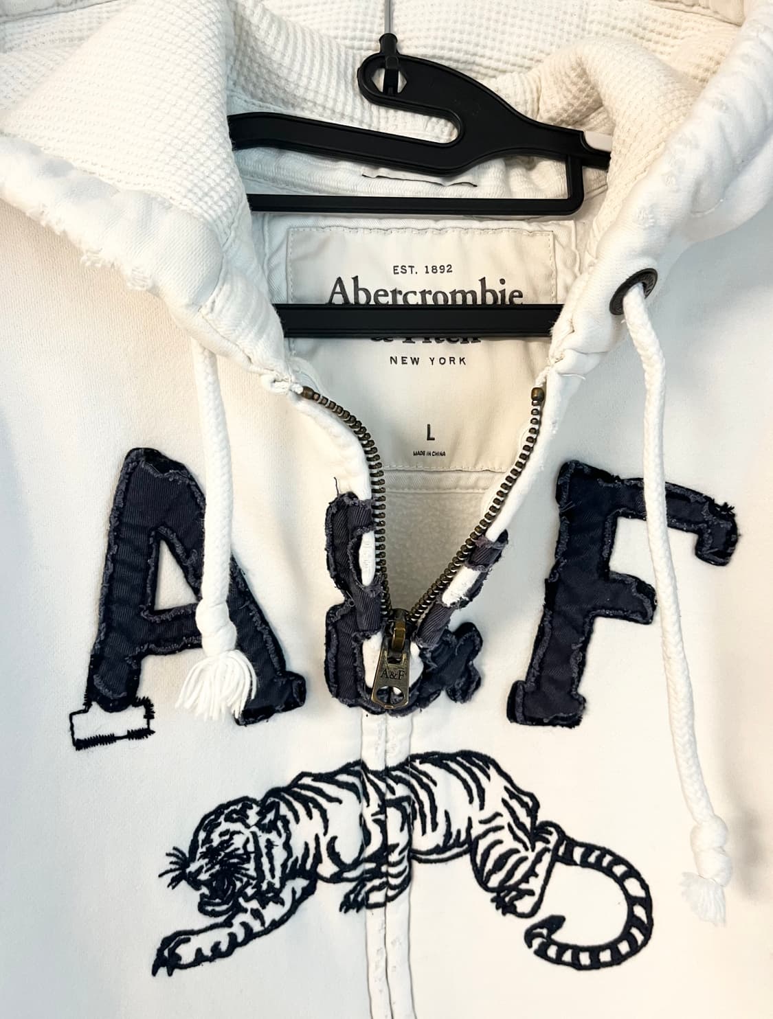 아베크롬비 극희귀 화이트 타이거 자수 후드집업 (L)  상품이미지4