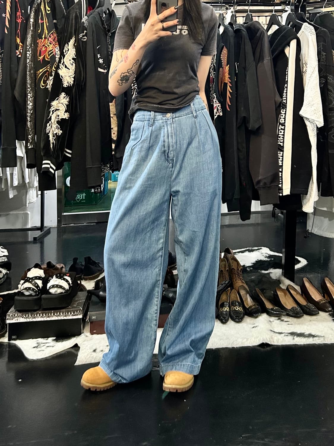 빈티지 투버튼 핀턱 와이드 데님 팬츠 상품이미지1