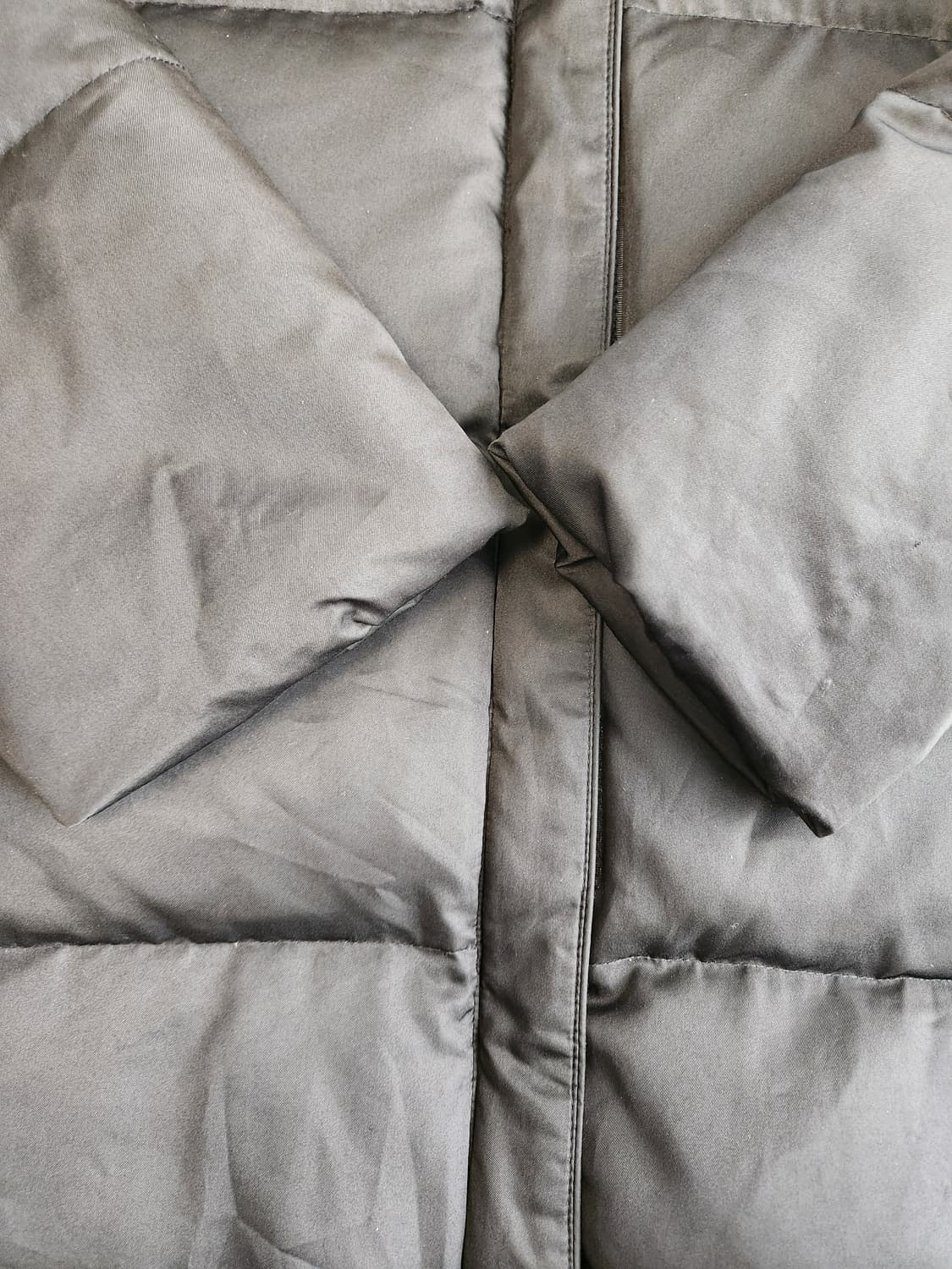 아식스 덕다운 패딩 사이즈95(m)

전체적으로 사용감 외에 오염없이 깨 상품이미지2