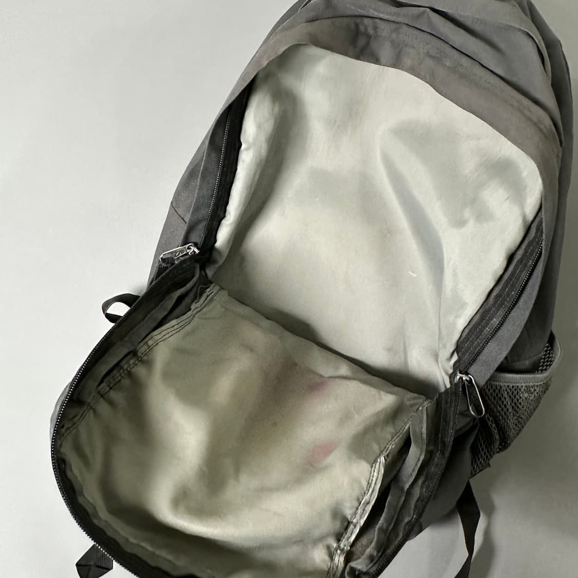 잔스포츠 백팩 그레이 다크그레이  [011406] 상품이미지2