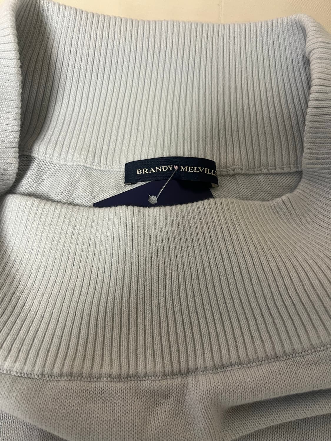 브랜디멜빌 오프숄더 니트티 상품이미지2