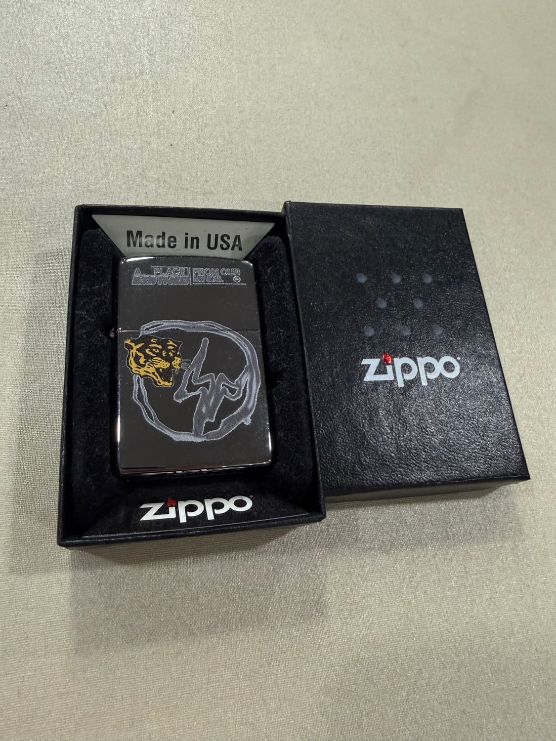 (SS21) 프라그먼트 x 캑터스잭 트래비스 스캇 지포 라이터 상품이미지1