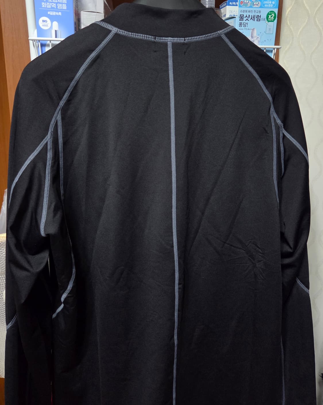 무신사스탠다드 시티 레저 스트럭처드 모크 넥 긴소매 티셔츠 블랙 상품이미지3