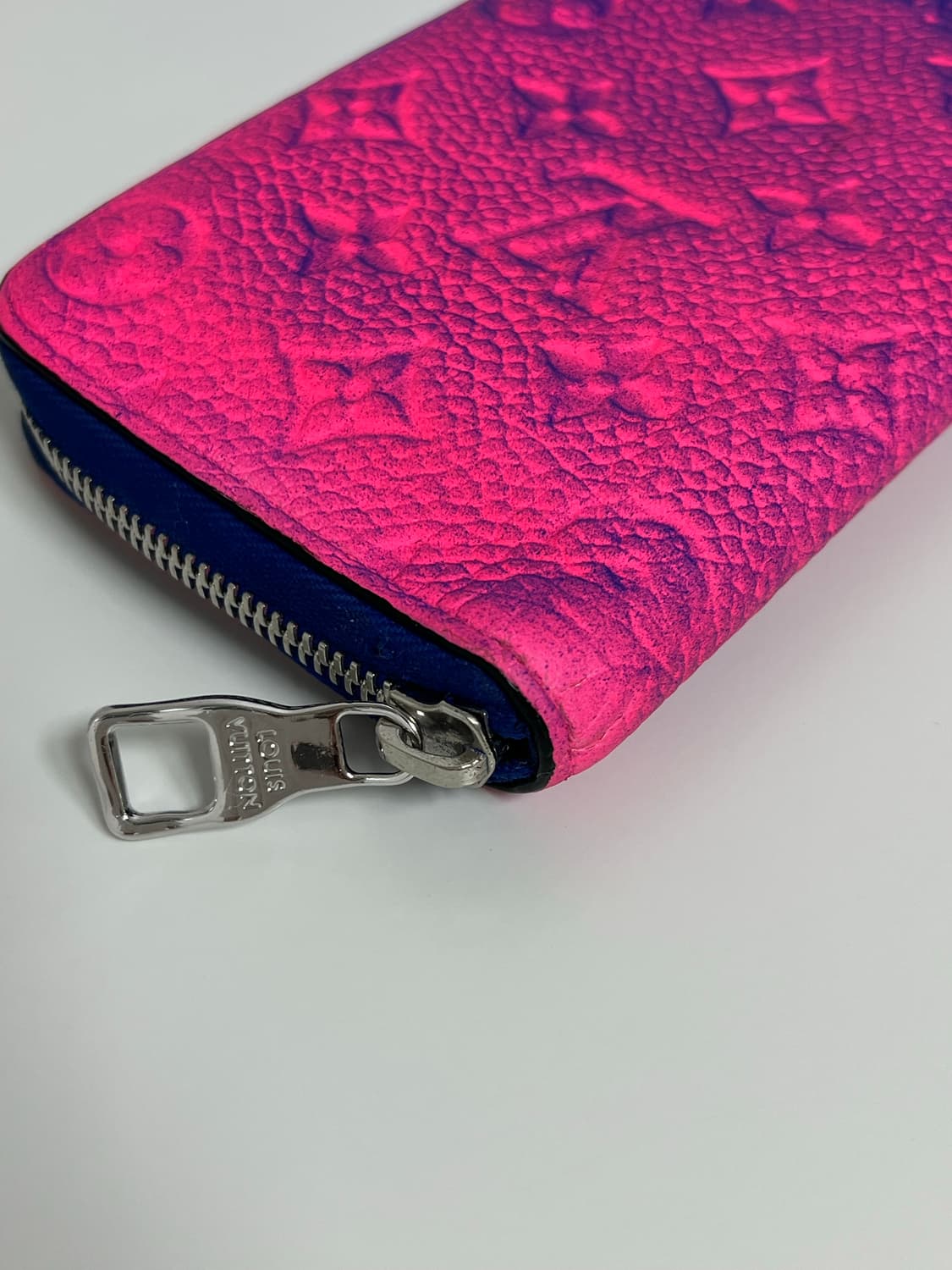 [정품] 루이비통 토뤼옹 한정판 지퍼 장지갑 상품이미지7