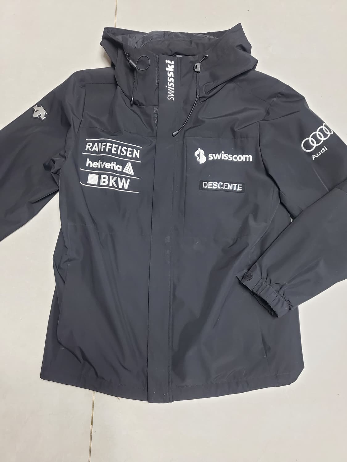 데상트 스위스 스키팀 바람막이 자켓 M 상품이미지1