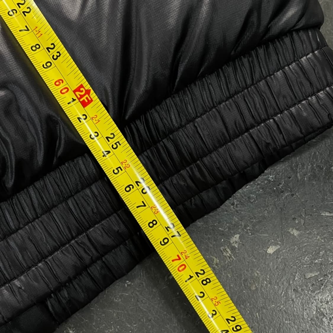 105 아디다스 유광 경량패딩  상품이미지7