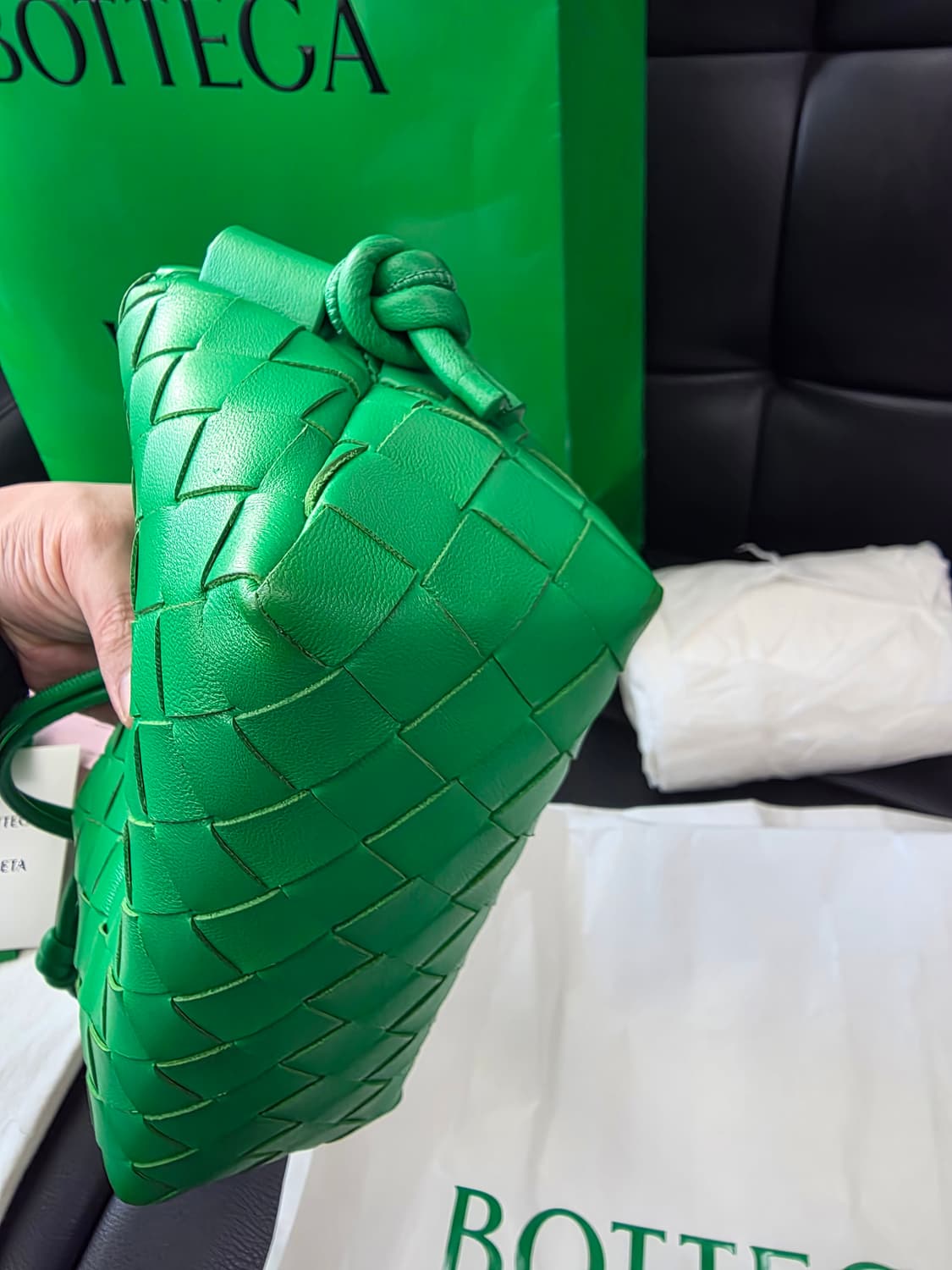 보테가베네타 미니 루프 카메라백 그린 상품이미지9